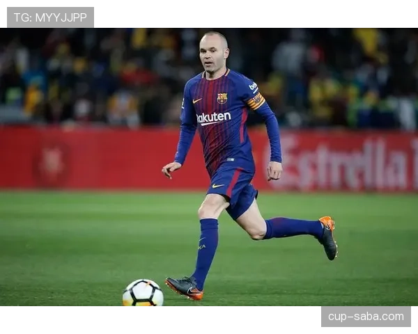 伊涅斯塔与萨维奥拉在中场组织上出现分散结构差异